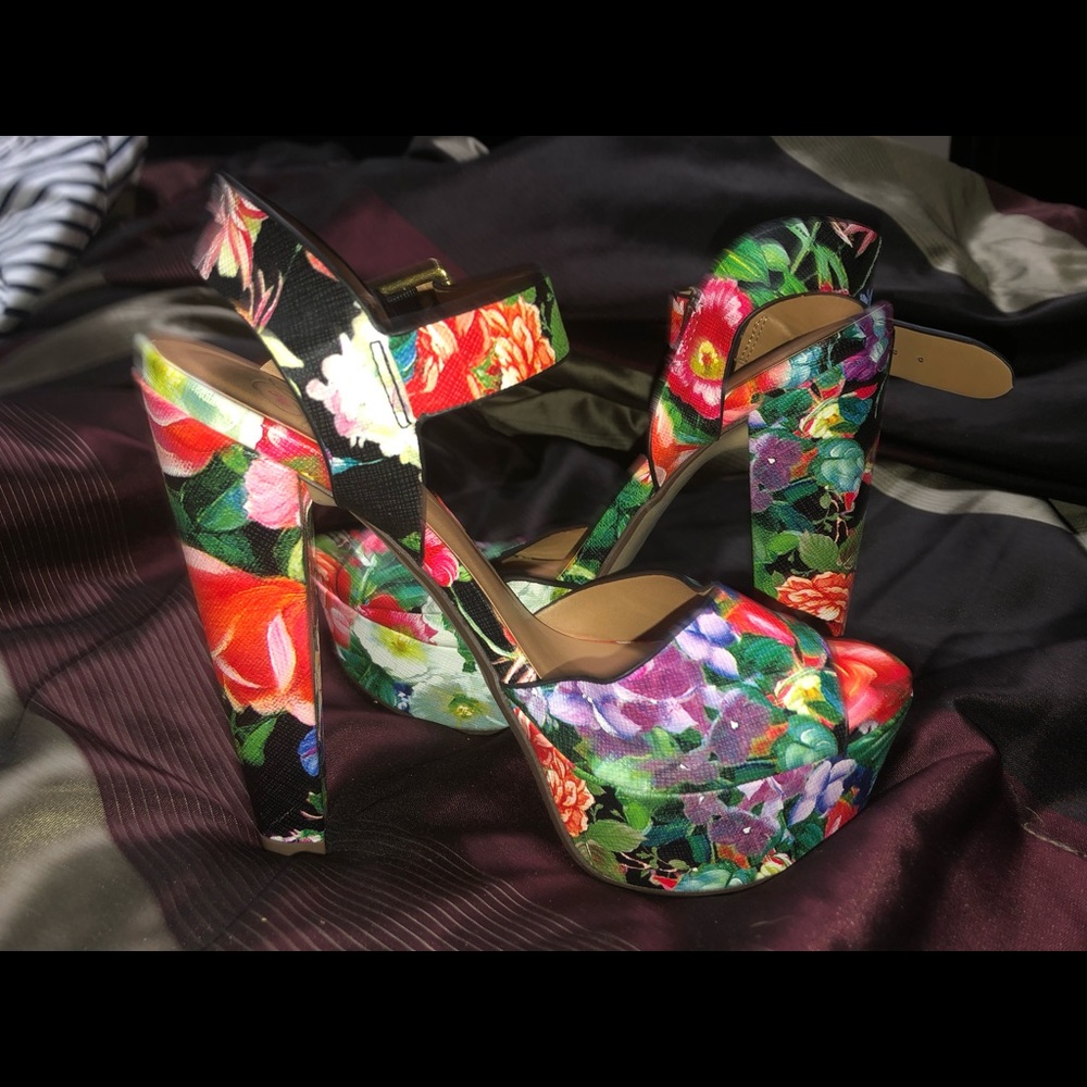 Platform Floral Shoes 👠 🌹💐